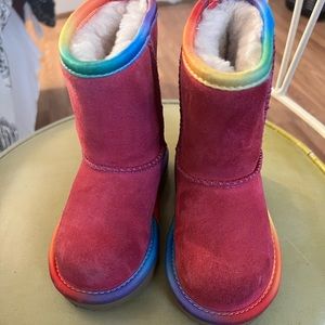 Ugg pink boot size baby 7 good condition